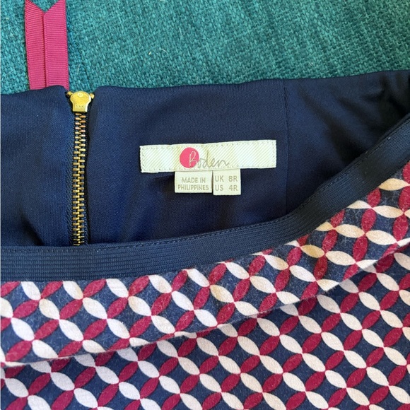 Boden Lined Pencil Skirt US Size 4R Navy Blue Pink and Maroon - Picture 2 of 7